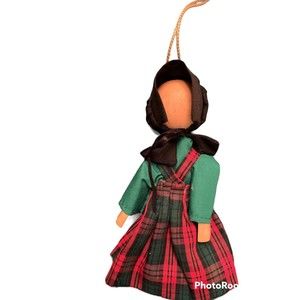 CHRISTMAS Ornament vtg 1988 wooden Amish pilgrim clothespin doll